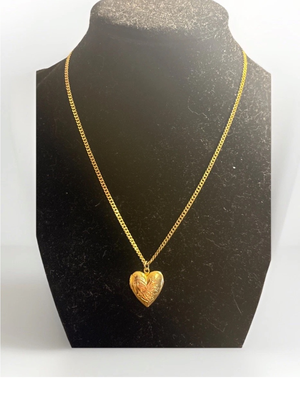 Vintage Locket Heart Gold Tone